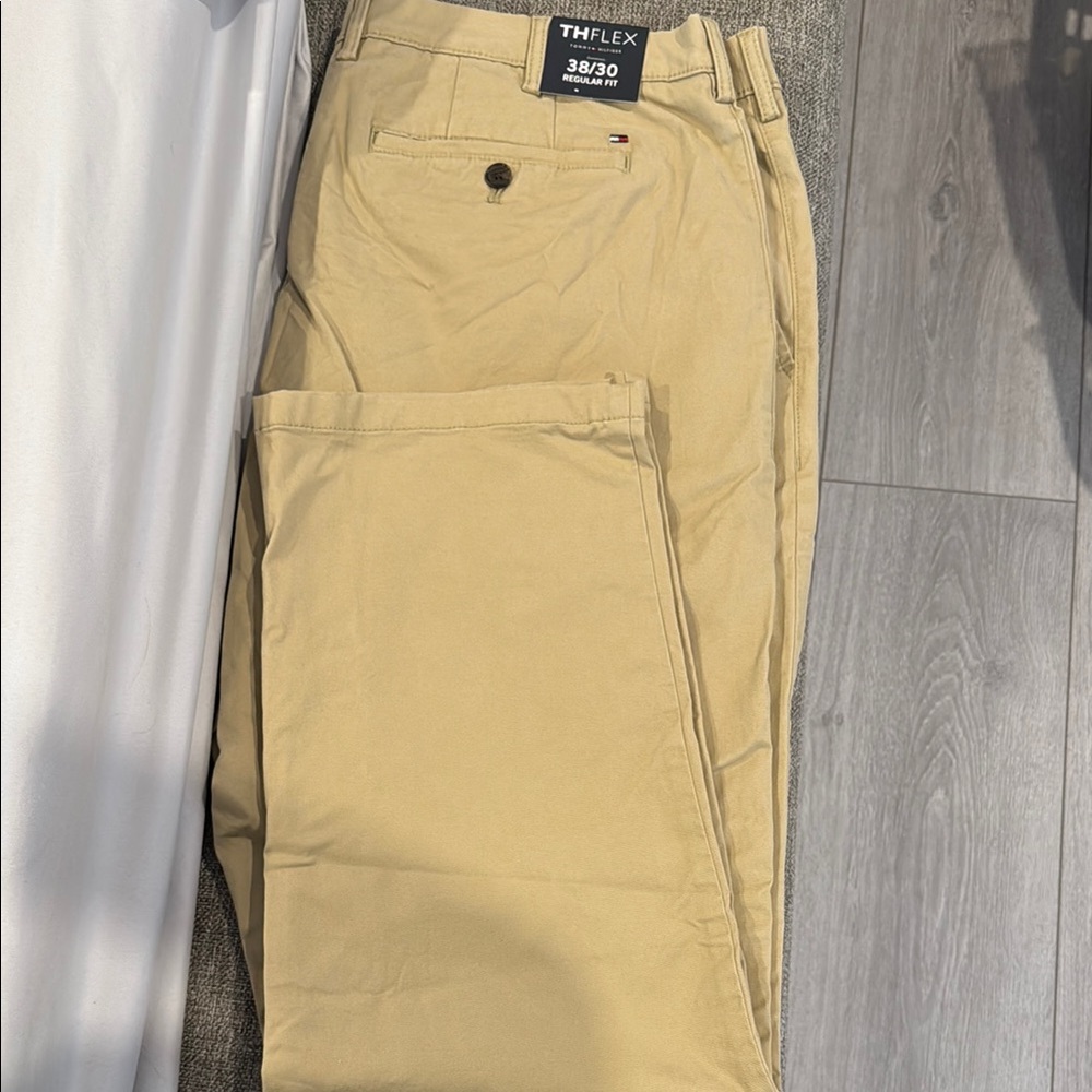 Tommy Hilfiger Men's Tan Flex Pants